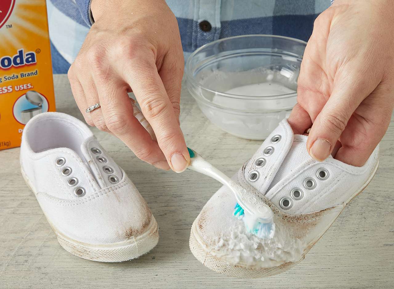 What Is The Best Way To Clean Tennis Shoes?
